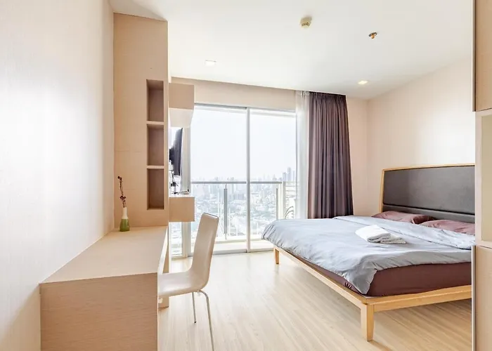 Super View Room, Swimming Pool,gym,150m Walk To Bts Apartment Bangkok