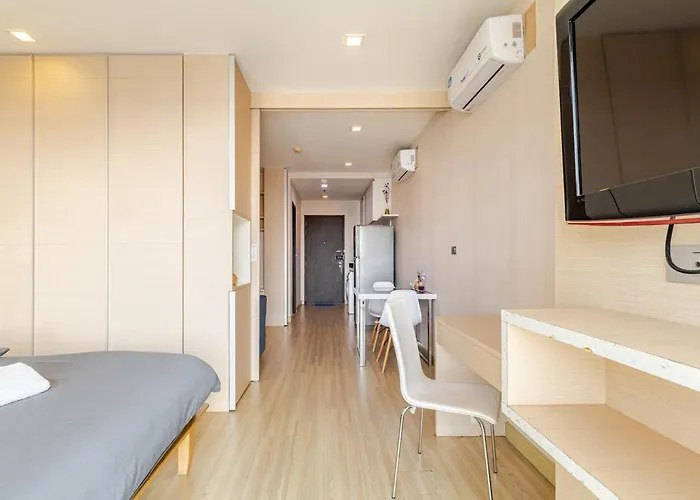 Super View Room, Swimming Pool,gym,150m Walk To Bts Bangkok