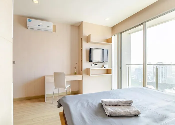 Super View Room, Swimming Pool,gym,150m Walk To Bts Apartment