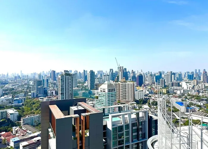 Super View Room, Swimming Pool,gym,150m Walk To Bts Apartment Bangkok