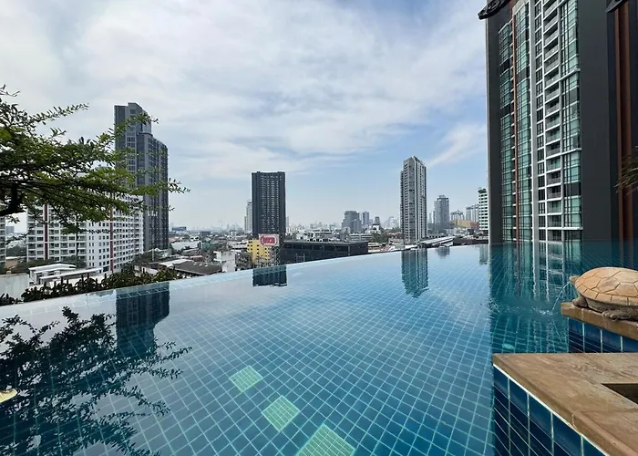 Super View Room, Swimming Pool,gym,150m Walk To Bts Bangkok
