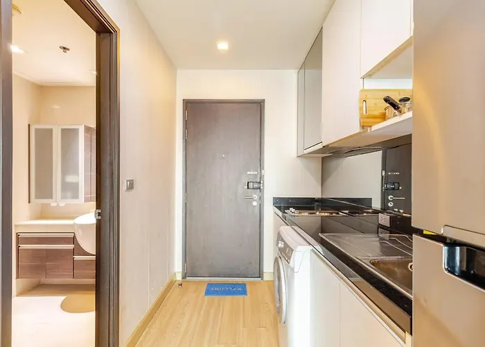 Super View Room, Swimming Pool,gym,150m Walk To Bts * Bangkok